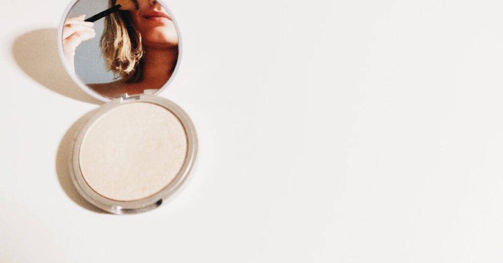 顔のたるみをリフトアップして見せるメイクのテクニック図解