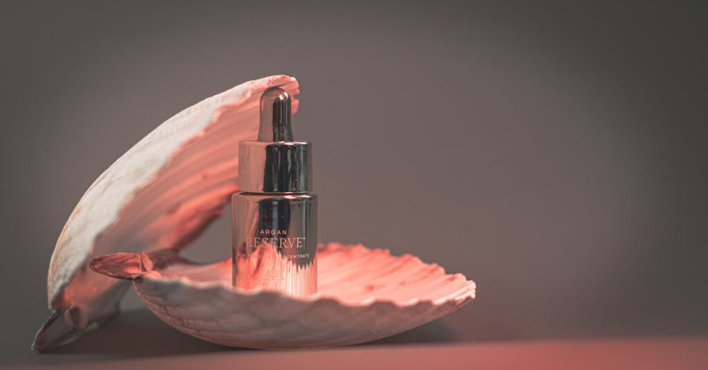 高級感のあるパッケージながら手が届く価格帯のスキンケア製品が並ぶイメージ画像。