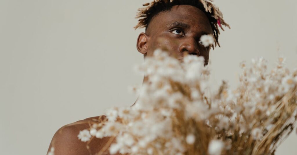 ホルモンバランスが皮脂分泌に影響し大人ニキビを悪化させる仕組みの図