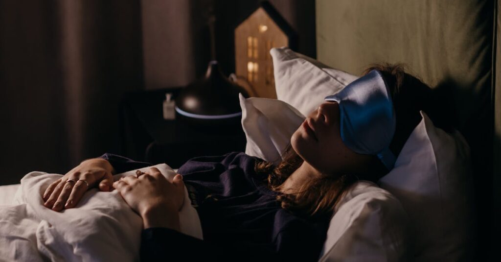 睡眠中に分泌されるホルモンが肌の再生を助けるしくみの図解