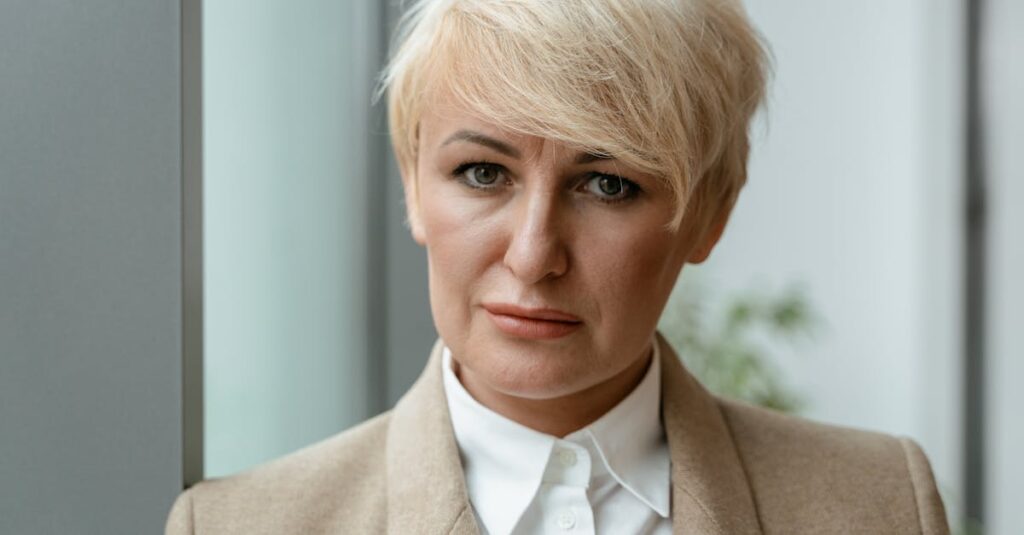 40代女性が3ヶ月間の習慣で顔のたるみ改善に成功したビフォーアフター