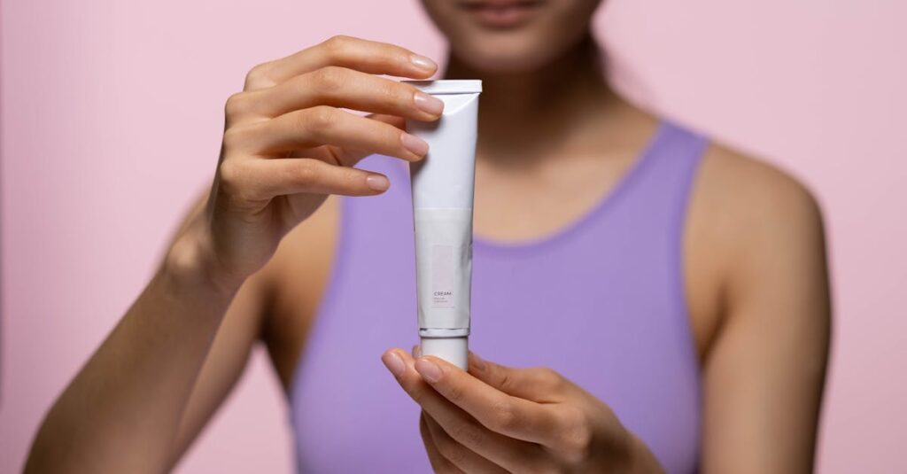 化粧水の使い方で肌の明るさが変わる様子のイメージ画像