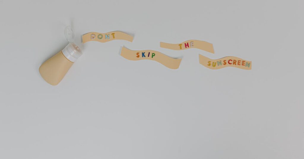 紫外線対策として日焼け止め・帽子・日傘などを活用している様子のイメージ画像