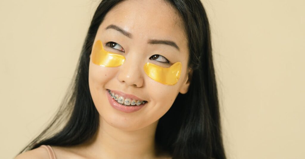 乾燥や肌荒れから解放され、うるおいのある美肌になった女性の笑顔のイメージ画像。