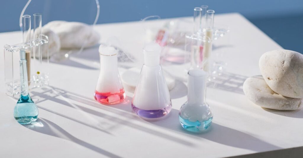 シリカと水素の相乗効果で美と健康を同時にサポートする関係性を図示