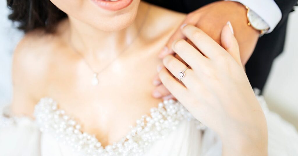 婚活を始める前に目標や条件を明確化する様子を表すイラスト