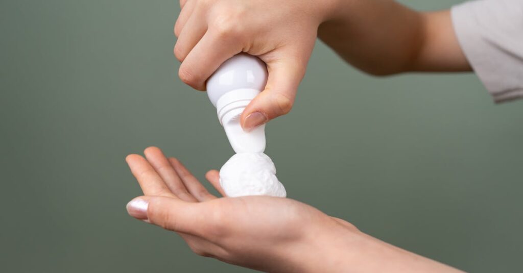 アスタリフトのコラーゲンドリンクを毎日習慣として飲む女性の朝のルーティン。