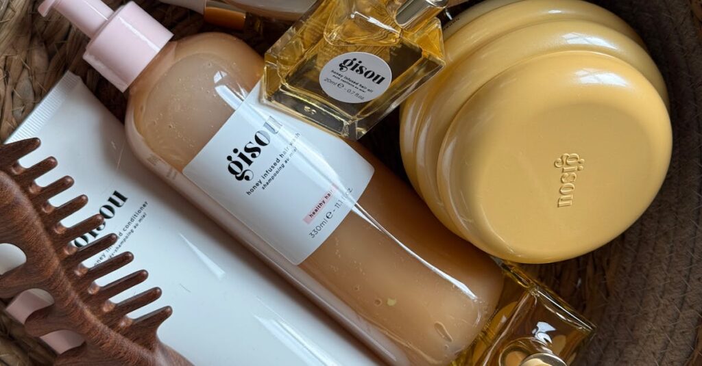 洗練されたメンズ用ヘアケア製品のボトルデザイン