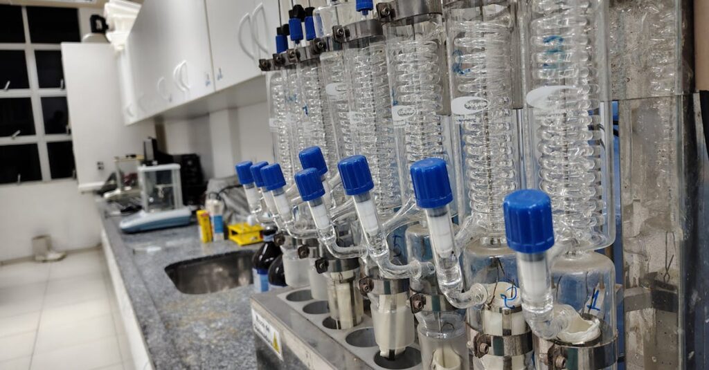 株式会社DECENCIAの研究体制と開発拠点の様子。肌へのやさしさとエビデンスを両立するスキンケア技術の根拠を示す画像