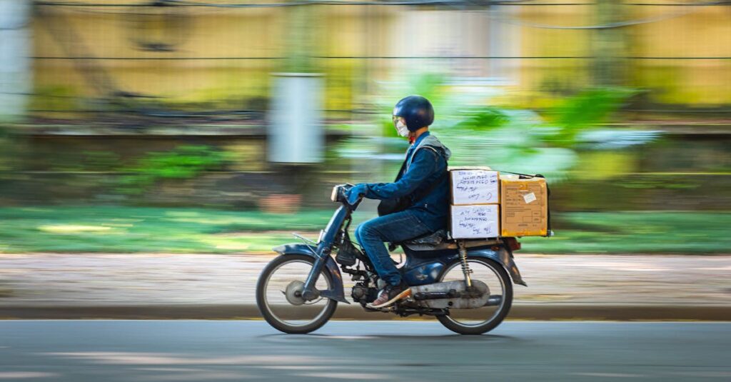 エニピルの最短翌日配送を体験する女性