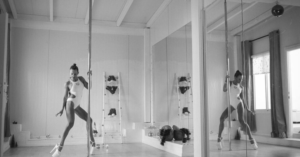 女性だけが参加しているダンスクラス。安心感とリラックスできる雰囲気のスタジオ