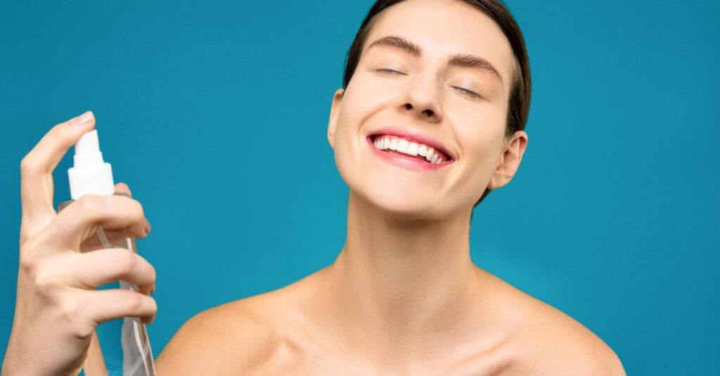 アンプルールのスキンケアで肌の変化に満足している女性のイメージ