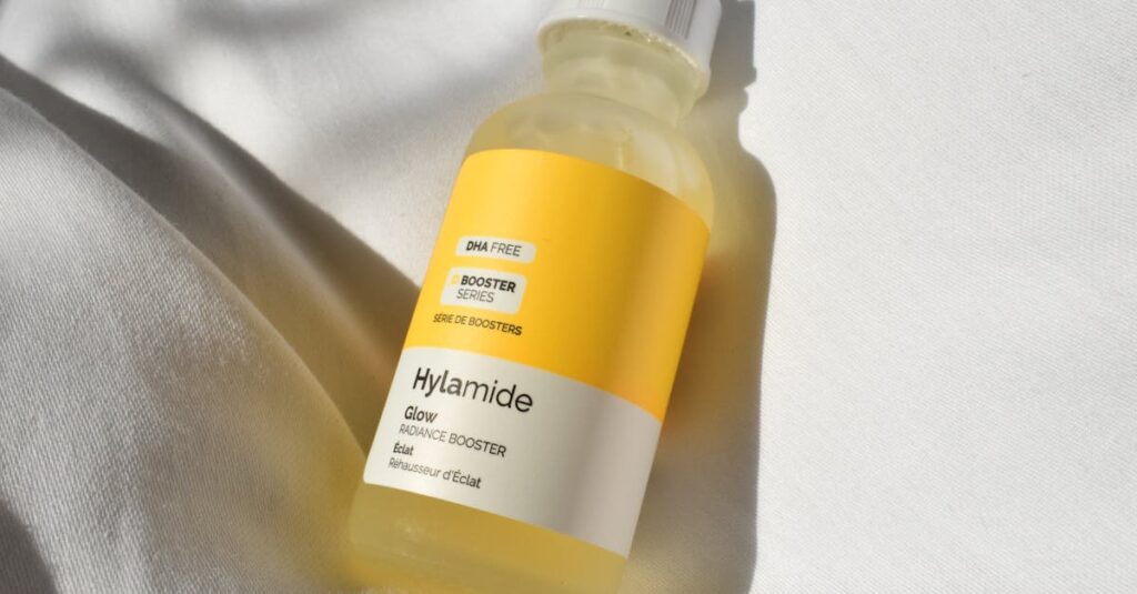 BELLUMOREに配合された保湿成分セラミド、ヒアルロン酸、グリセリンの効果を示す図