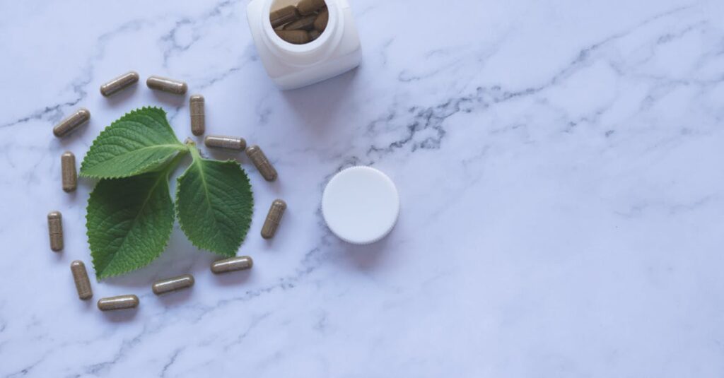 すっぽん小町の成分や特徴を分かりやすく説明するイメージ