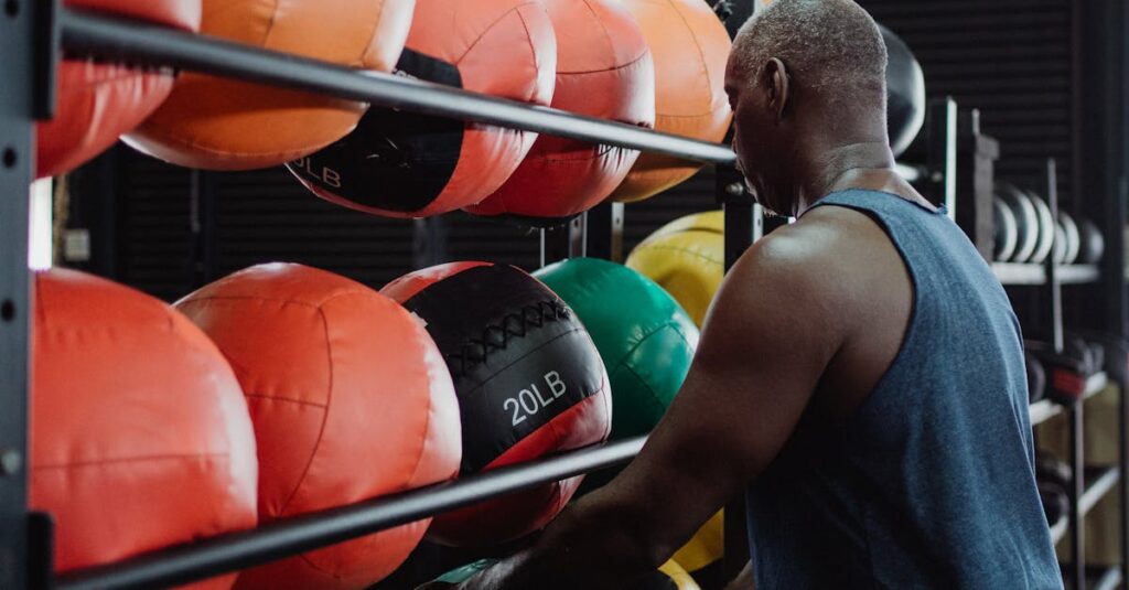 パーソナルジムを選ぶための3つの判断基準を示す図解