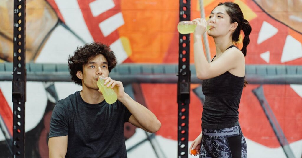 アスタリフトのコラーゲンドリンクの価格と効果を比較してコスパを判断する女性。