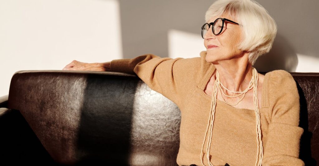 加齢による細胞老化とNADプラス減少の関係を説明するイメージ