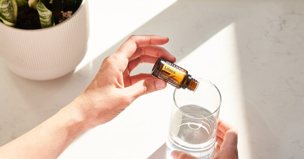 肌にやさしいクリーンな処方のクレンジングオイル