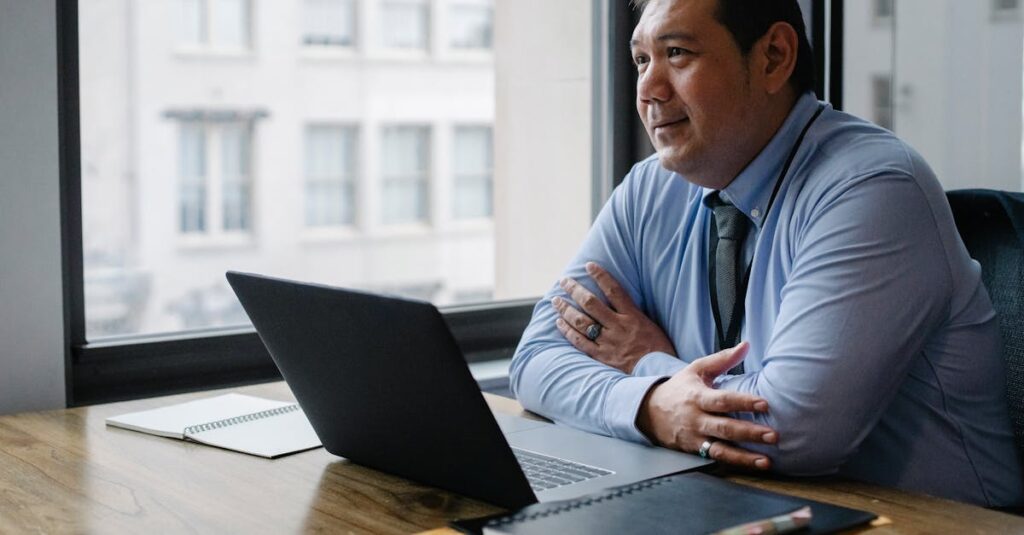 公式サイトと通販サイトでディセンシアを購入する際の比較イメージ