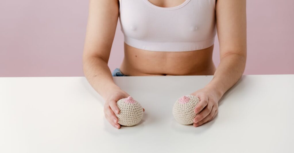 自然さと美しさのバランスを追求したバストデザインを提供するTHE CLINICの審美眼
