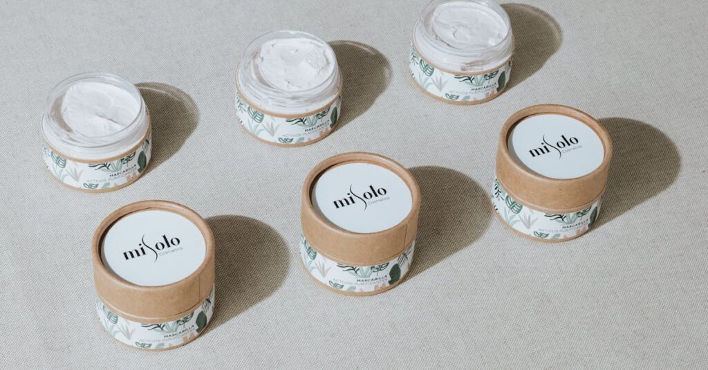 BELLUMOREの定期購入サービスのメリットと注意点を図解するイラスト