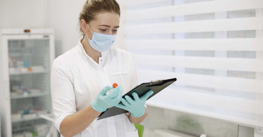 フレイアクリニックの口コミから見えてくるリアルな評価ポイントを解説する様子