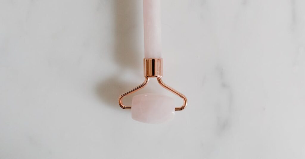 プロアクティブの口コミ傾向をグラフで示すビジュアル。満足・不満・継続利用などの評価傾向を視覚化