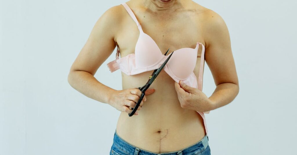 華奢な体型でも自然なバストラインを実現した20代女性のビフォーアフター症例