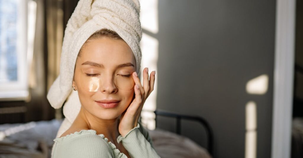 美白ケアを継続して肌のトーンが明るくなった女性のイメージ