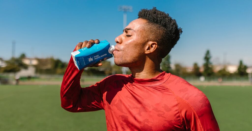 継続して日田天領水を飲む習慣を持つ女性の健康的な日常の様子