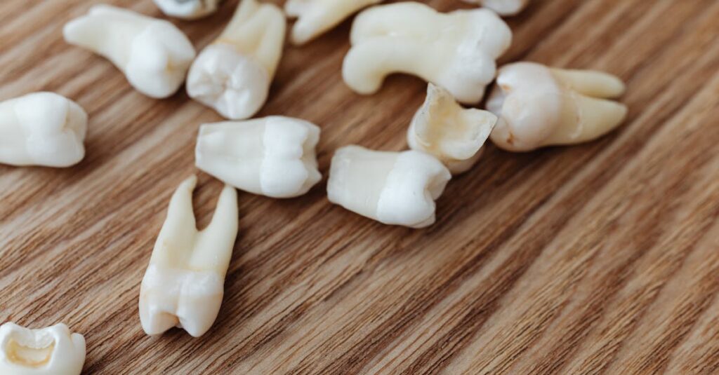 スマイルモア矯正のマウスピース作成と調整の様子