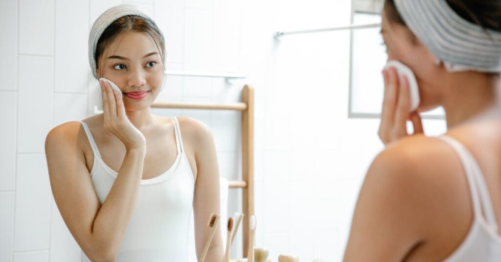 W洗顔不要のクレンジングで時短ケアを実現する女性