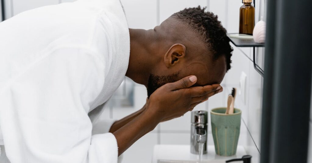 時短派と丁寧派の男性がそれぞれBELLUMOREを使うシーン