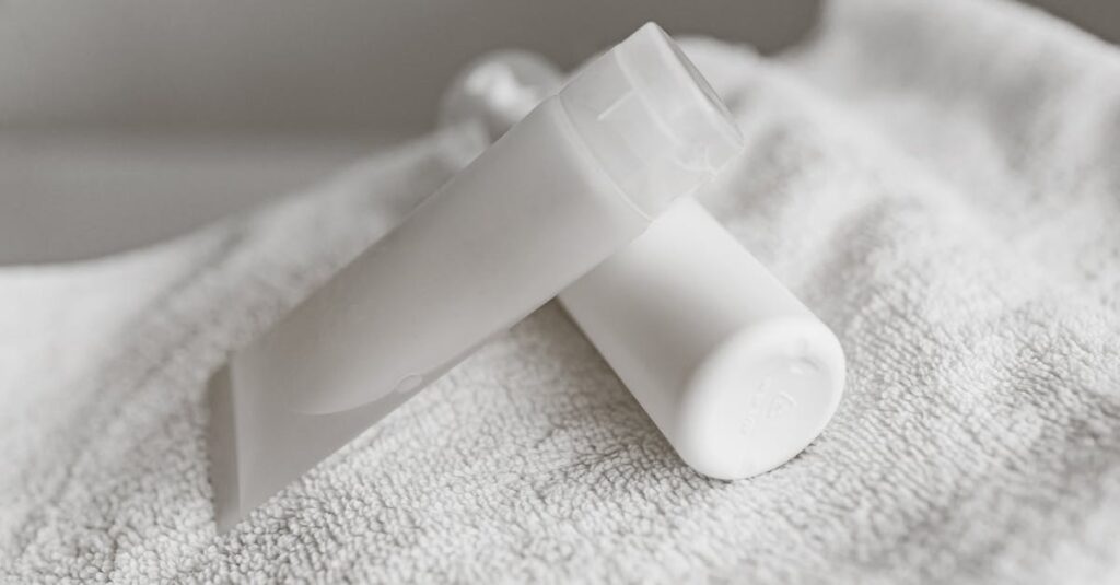 市販のシャンプーとスカルプD NEXT+を比較するイメージ