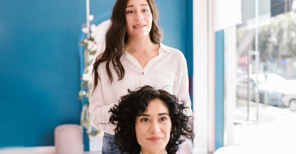 アスタリフトのコラーゲンドリンクで髪にツヤが出たり、爪が割れにくくなったと感じている女性。