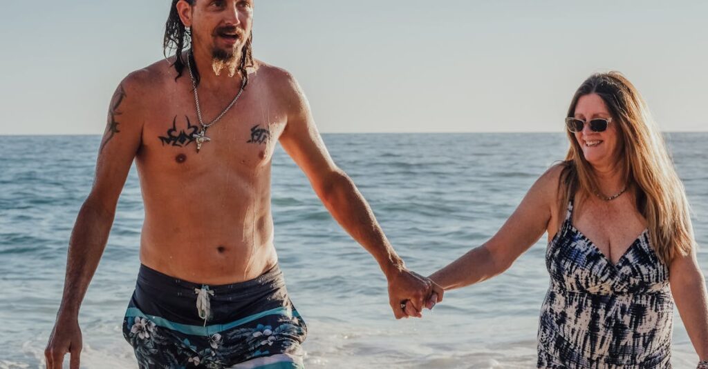 NMNサプリで若々しさを取り戻した男女が笑顔で過ごすイメージ