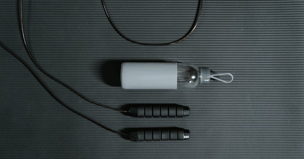 トレーニングを継続した人と途中でやめた人の違いを示すグラフ風のイメージ