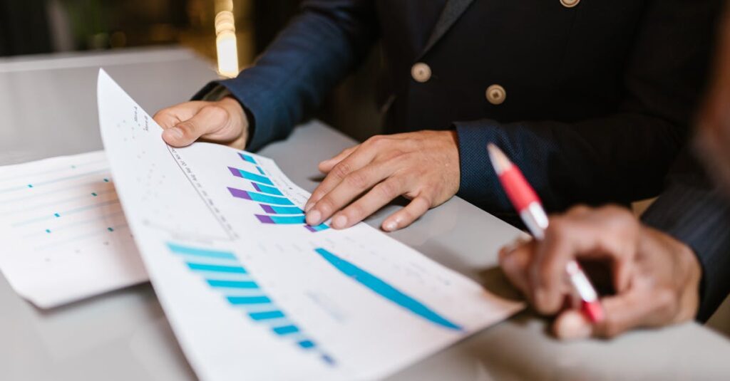 プロアクティブの口コミ傾向をグラフで示すビジュアル。満足・不満・継続利用などの評価傾向を視覚化