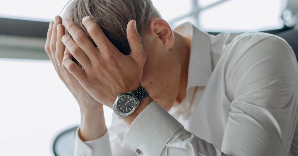 ストレスと生活習慣が男性の肌に与える影響を示す図