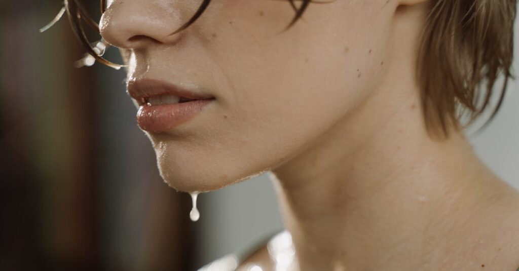 自然で美しいバストを手に入れて自信を持つ女性のイメージ