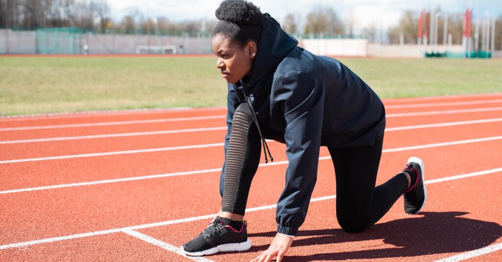 健康的な生活をスタートする人が笑顔で歩き出すイメージ
