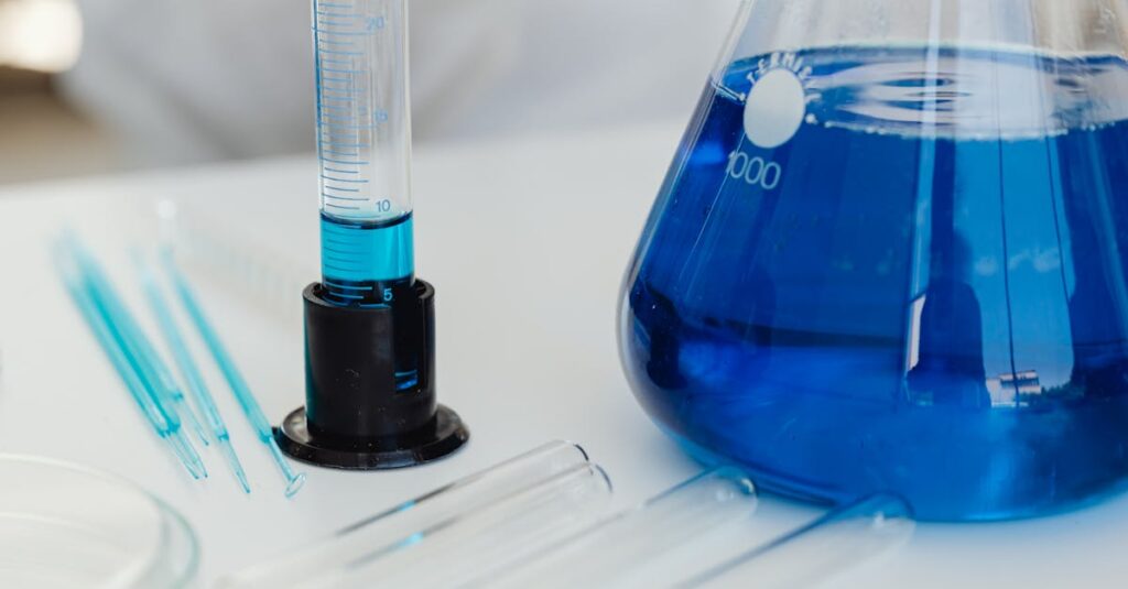 スカルプD メディカルミノキ5 プレミアムのチューブやローション容器のイメージ