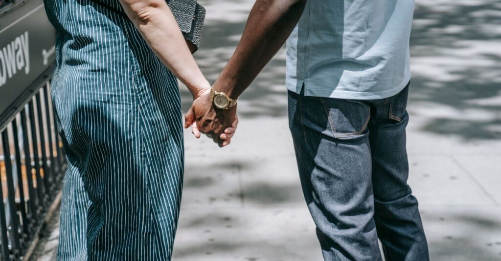 リーズナブルな価格で本気の婚活を提供するイメージ