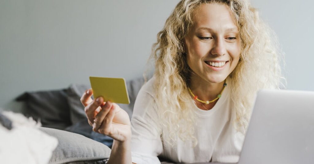 エニピルを利用して自宅でピルを受け取る女性