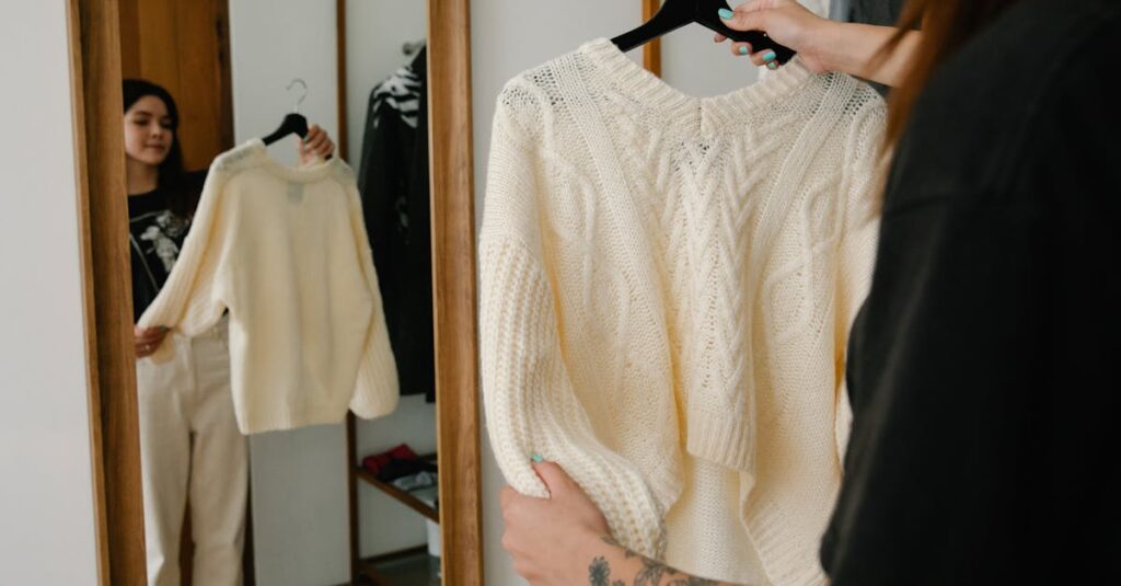 新しいスキンケアを試す際の注意点をまとめたビジュアル。パッチテストやミニサイズ使用の提案が含まれている